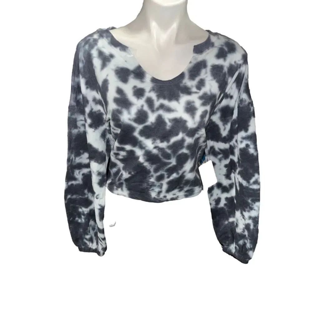 Urban rebel cropped sweatshirt size large